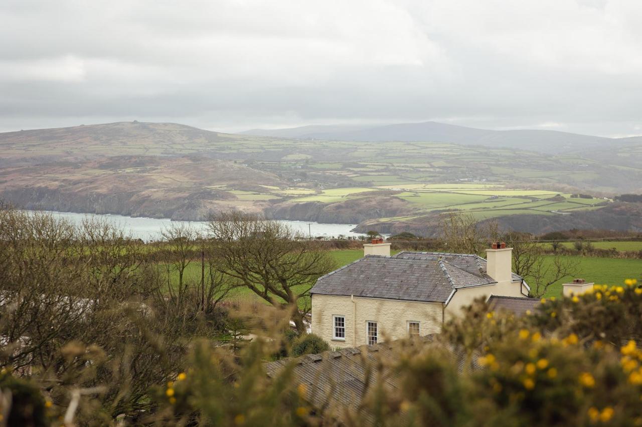 Penrhiw Farm B & B Goodwick Экстерьер фото